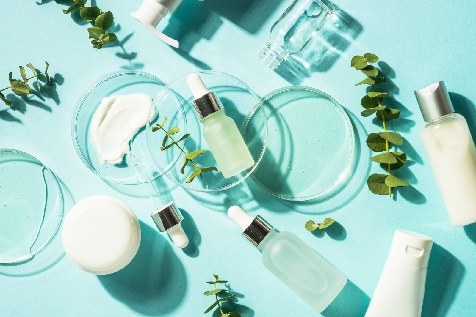 Decorative cosmetics — HEC cellulose ether for pigment suspension and viscosity control