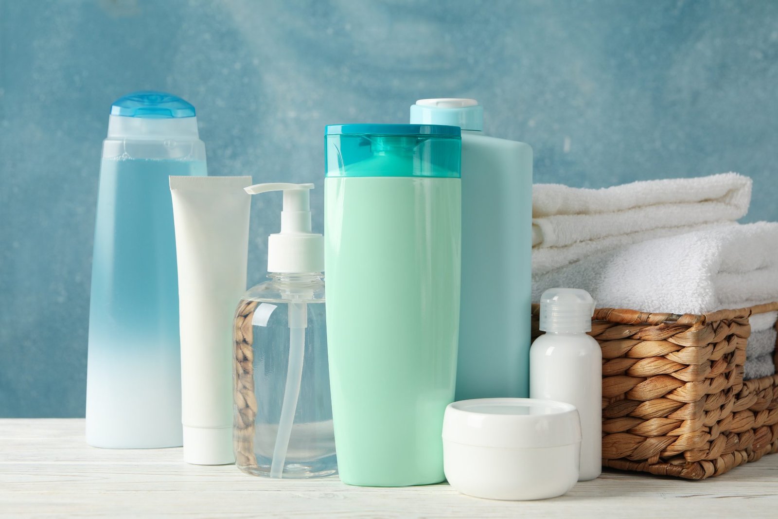 Shampoo bottles — HEC cellulose ether for viscosity control and smooth texture